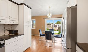 8361 Ragged Top Cir, Anchorage, AK 99504