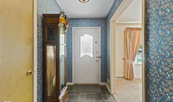 618 Mellowood Dr, Indianapolis, IN 46217