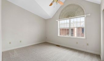 6908 FAIRFAX Dr 306, Arlington, VA 22213