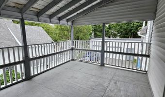 103 4th St, Bangor, ME 04401