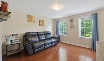 5 County St, Berkley, MA 02779