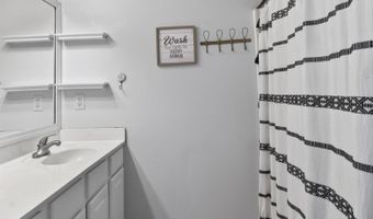 626 Thornbird Cir, Boiling Springs, SC 29316