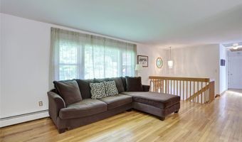 29 Thomsen Dr, Airmont, NY 10952