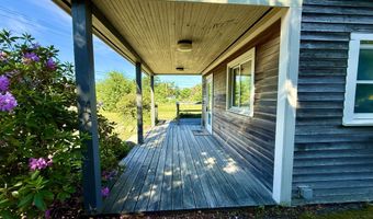 90 Searsport Ave, Belfast, ME 04915