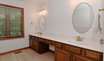 1250 Bur Oak Ct, Avon, IN 46123