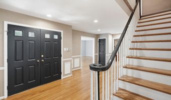 7556 PEPPERELL Dr, Bethesda, MD 20817