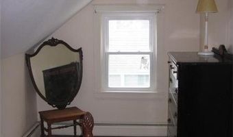 35 Treasure Rd, Narragansett, RI 02882