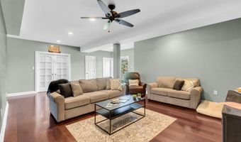 42 Ridgeview Way, Allentown, NJ 08501