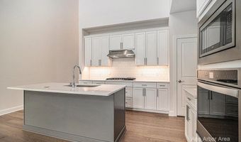 3343 Roseford Blvd, Ann Arbor, MI 48105