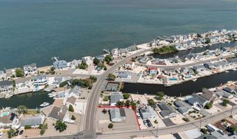 258 BAY SHORE Dr, Barnegat, NJ 08005