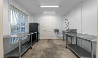 1020 Thomas Rd, Benton, TN 37307