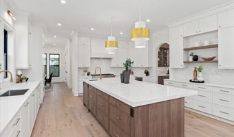 4911 37TH St N, Arlington, VA 22207