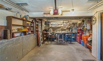 26 Lloyd Dr, Coventry, RI 02816