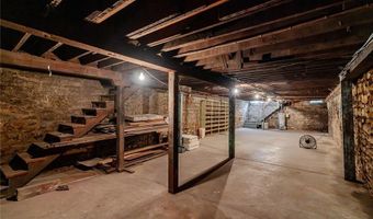 710 Commercial St, Atchison, KS 66002