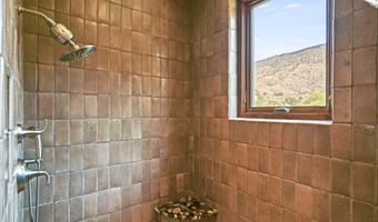 34 Rincon Canada, Abiquiu, NM 87510