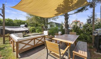 210 N BEACH Ave, Beach Haven, NJ 08008