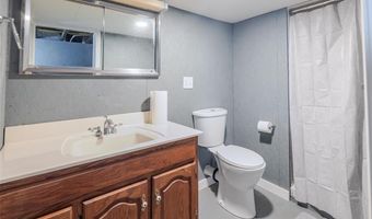 1836 Park Ave, Alton, IL 62002