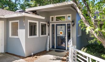 900 Cypress Point Loop, Ashland, OR 97520