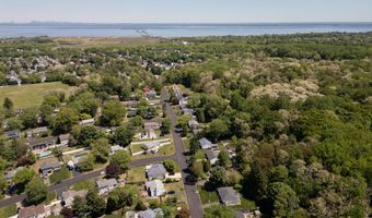 540 Sherman Ave, Belford, NJ 07718
