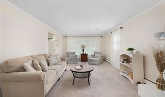 103 BIRCHWOOD Dr, North Kingstown, RI 02852