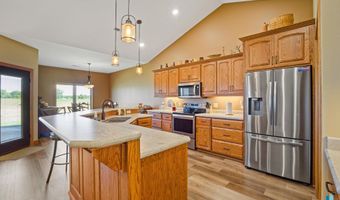 604 Ash Creek Dr, Beresford, SD 57004
