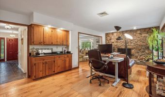 33 Cold Spring Rd, Avon, CT 06001