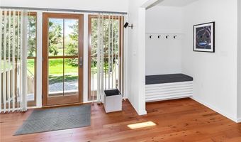 10 Wyndham Hill Rd Adu, Middletown, RI 02842