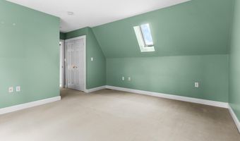 20 Springbrook Dr, Belfast, ME 04915