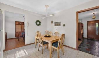 89 S Clarendon Ave, Addison, IL 60101