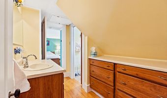 73 Eastern Ave, Augusta, ME 04330