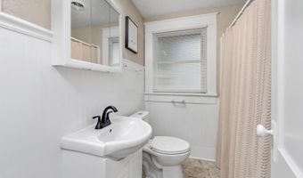 1028 Dearborn St, Augusta, KS 67010
