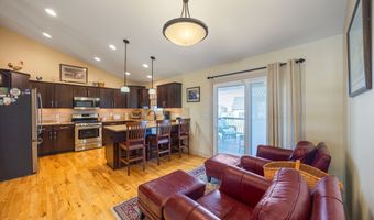 417 33rd St SW, Altoona, IA 50009