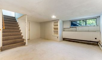 44 Sixth St, Auburn, ME 04210