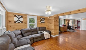 6 North Rd, Foster, RI 02825