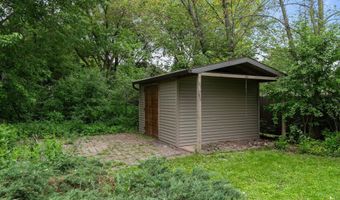 929 E NORTHWOOD Dr, Appleton, WI 54911