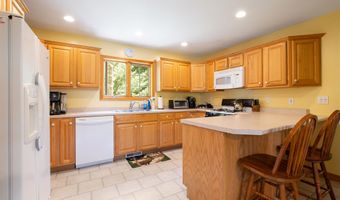 2006 Hutchins St, Berlin, NH 03570