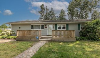 40 Dockage Rd, Bayville, NJ 08721