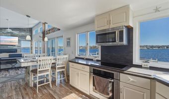 32 Cove Rd W, Bayville, NJ 08721