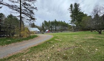 7 Howard Siding Ln, Abbot, ME 04406