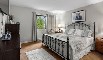 71 Kennedy Dr 71, Bridgeport, CT 06606