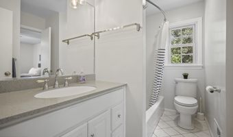 45 Normandy Ct, Middletown, NJ 07748