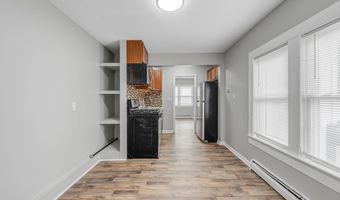 37 Park Ave 3, Amityville, NY 11701