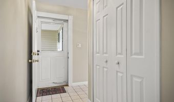 47 Fayette Ln, Aberdeen, NJ 07747