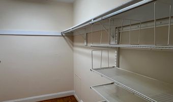 4936 SENTINEL Dr 5-203, Bethesda, MD 20816