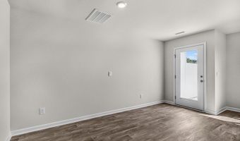 211 Maddox Dr, Aberdeen, NC 28315