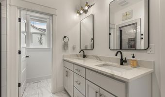 6482 Crown Cres, Ammon, ID 83406