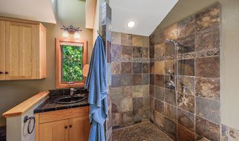 940 Pinecrest Ter, Ashland, OR 97520