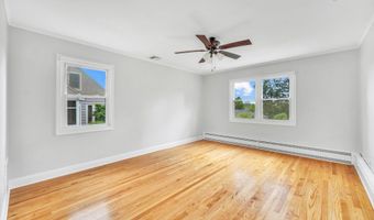 27 Skyline Dr, Brookfield, CT 06804