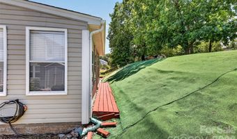 627 Smokehouse Ln, Albemarle, NC 28001