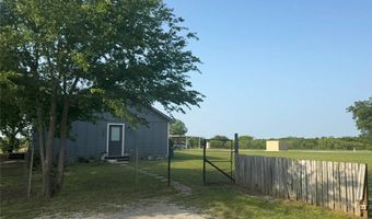 709 W Live Oak St, Alvord, TX 76225